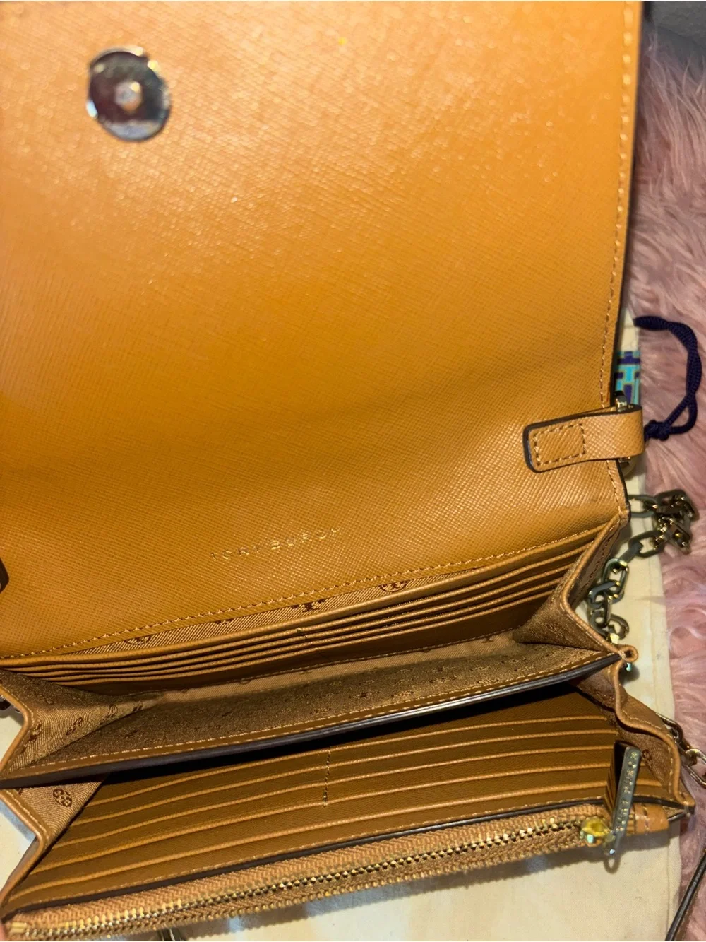 Tory Burch 💖wear scratches